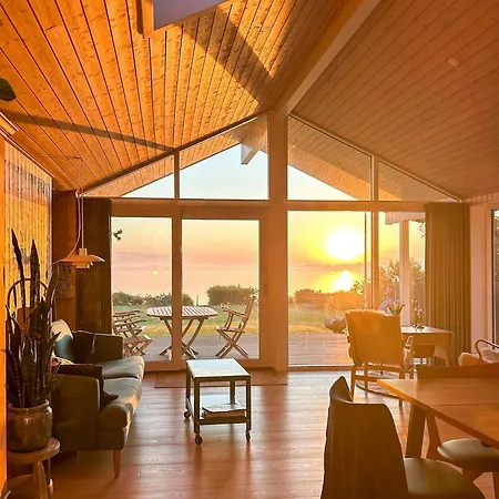 Beachfront Near Dalby Bay Holiday home *