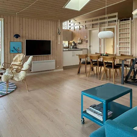 Beachfront Near Dalby Bay Mesinge