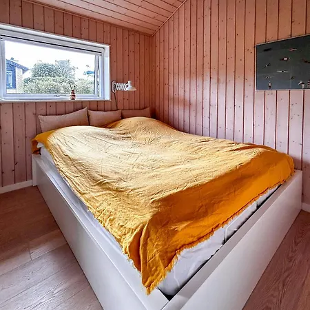 Holiday home Beachfront Near Dalby Bay