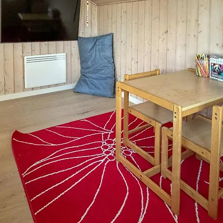 Beachfront Near Dalby Bay