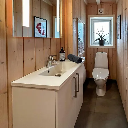 Beachfront Near Dalby Bay Holiday home Mesinge