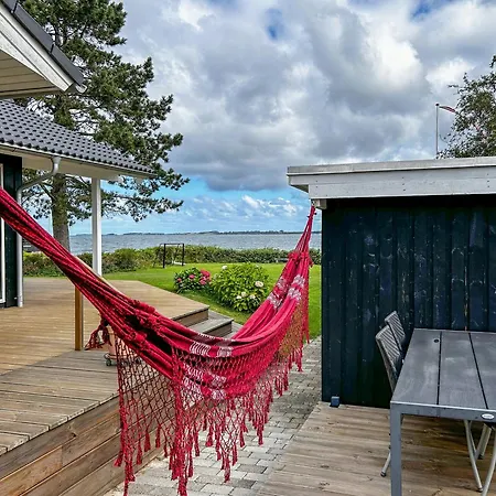 Holiday home Beachfront Near Dalby Bay