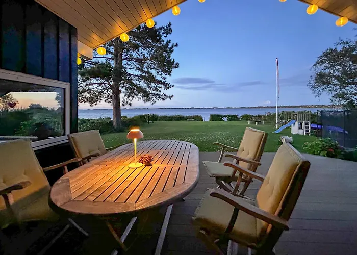 Casa vacanze Beachfront Near Dalby Bay *