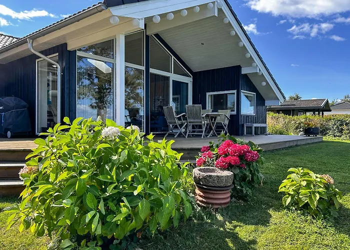 Beachfront Near Dalby Bay